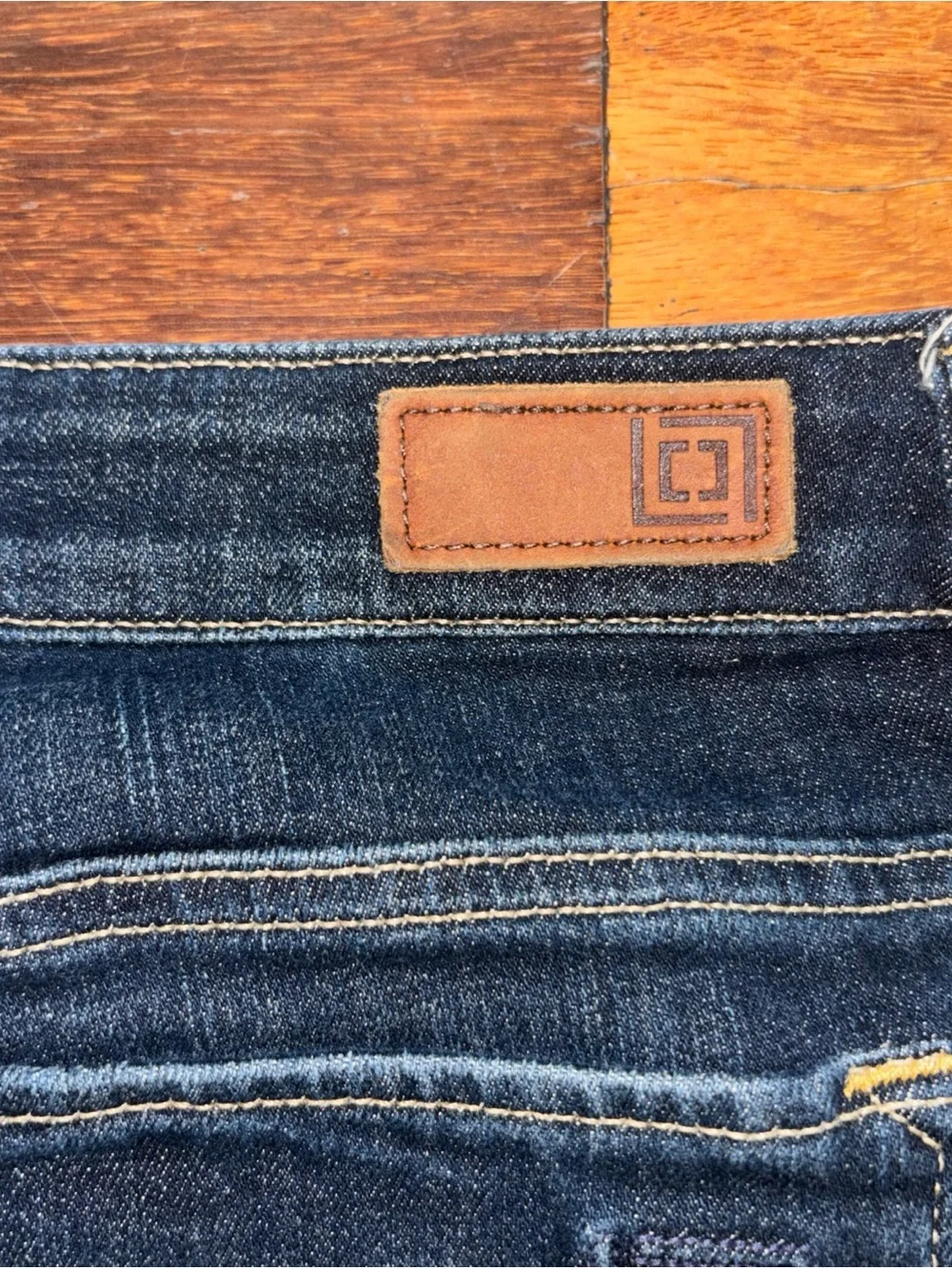Levi’s Dark Wash Straight Leg Jeans - Picture 3 of 5